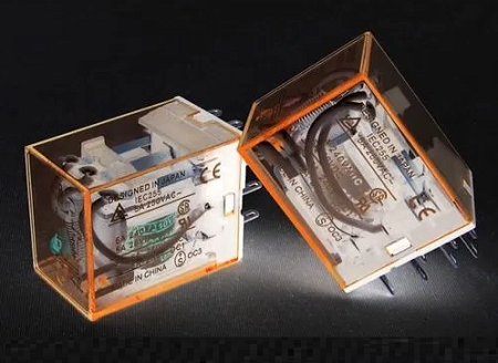 電磁繼電器觸點由什么材料制造組成，電磁繼電器是做什么用的？